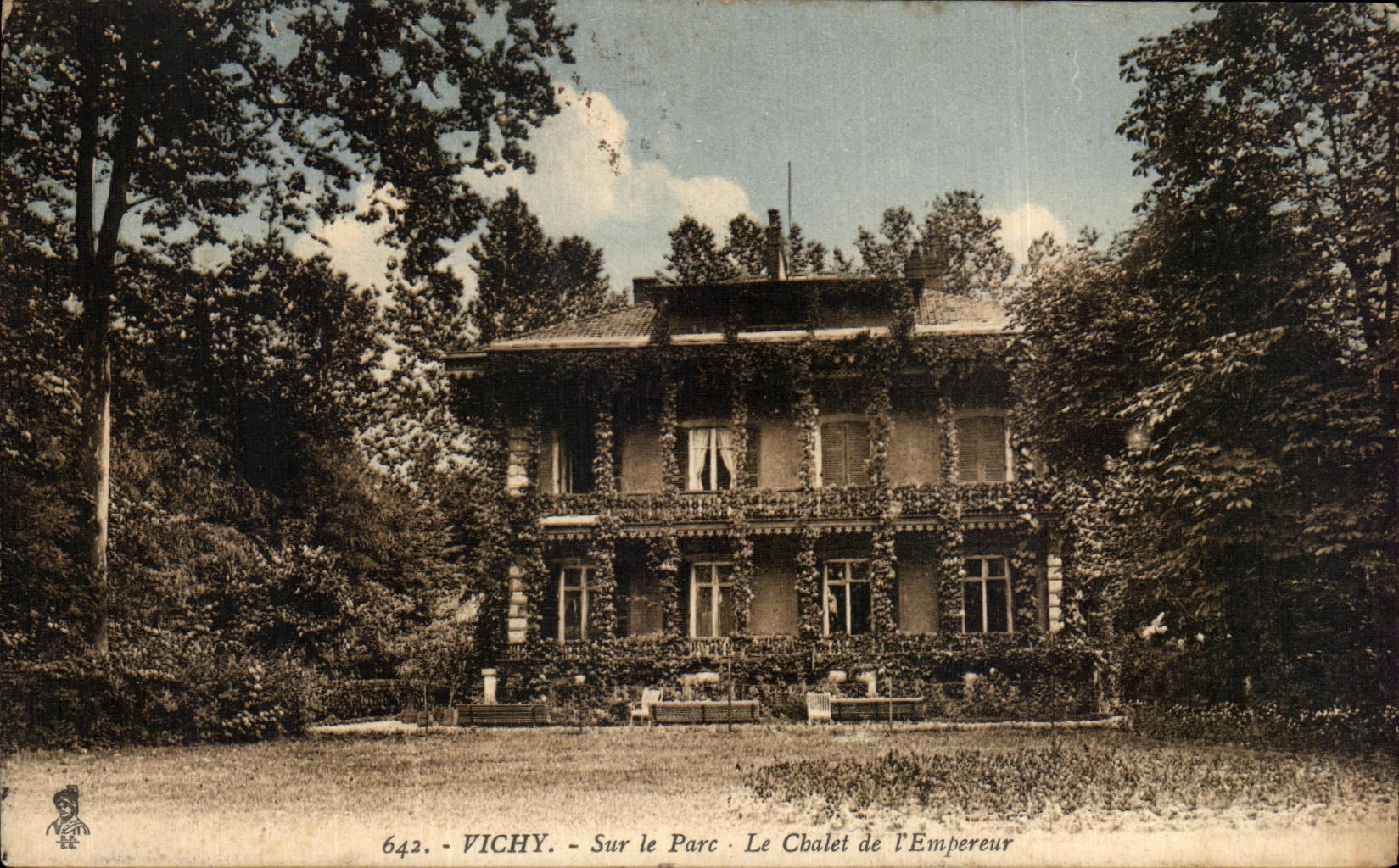 CPA Vichy On the Park Cbalet of I Emperor