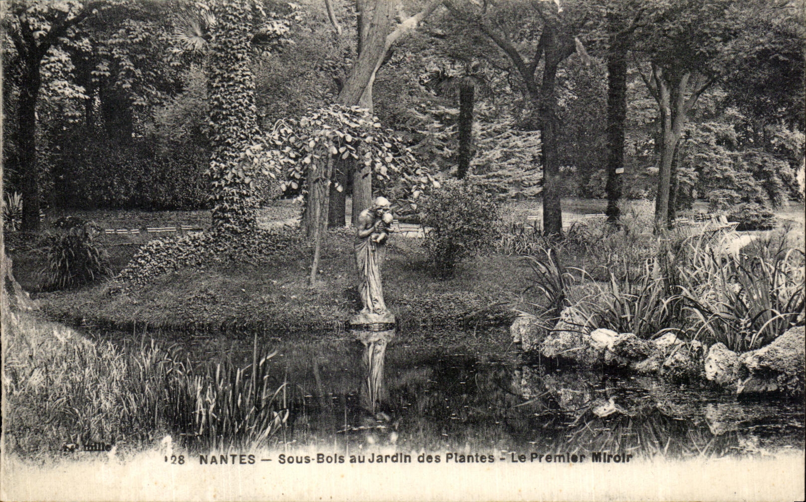 CPA Nantes Under Bowls with the Botanical garden the First Mirror