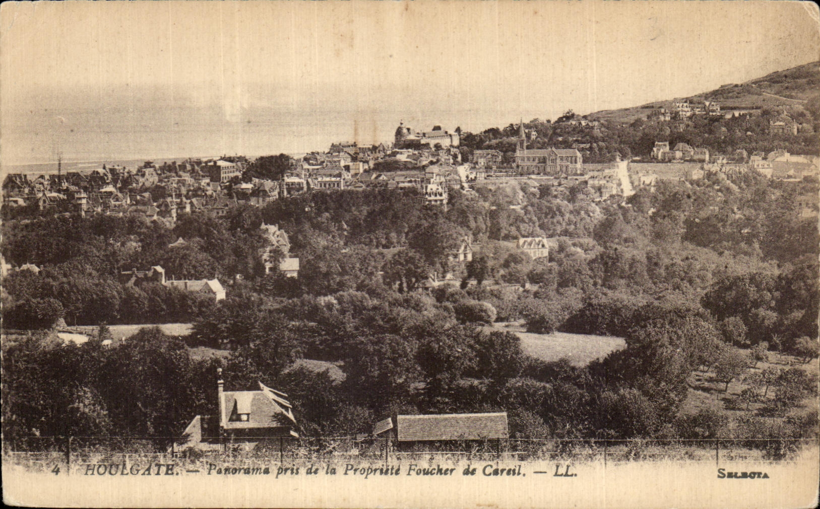 CPA Houlgate Panorama pris de la Propriete Foucher de Careil
