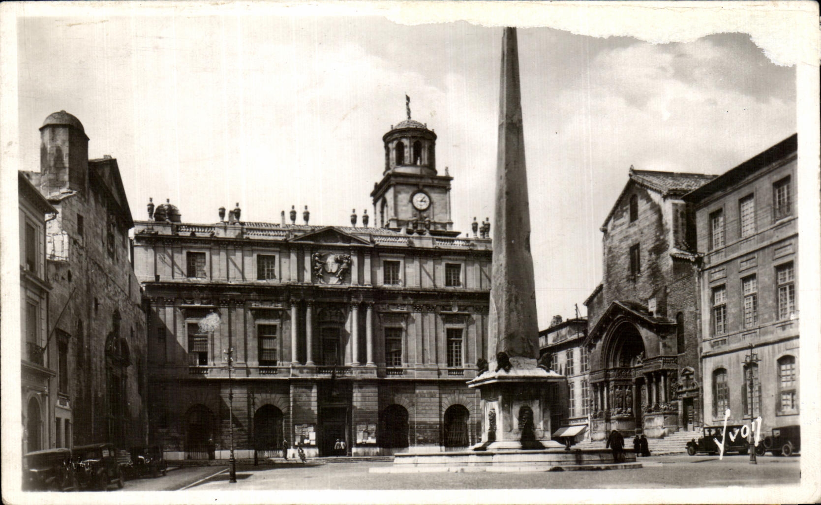 CPA Arles Places Republic and I Obelisk