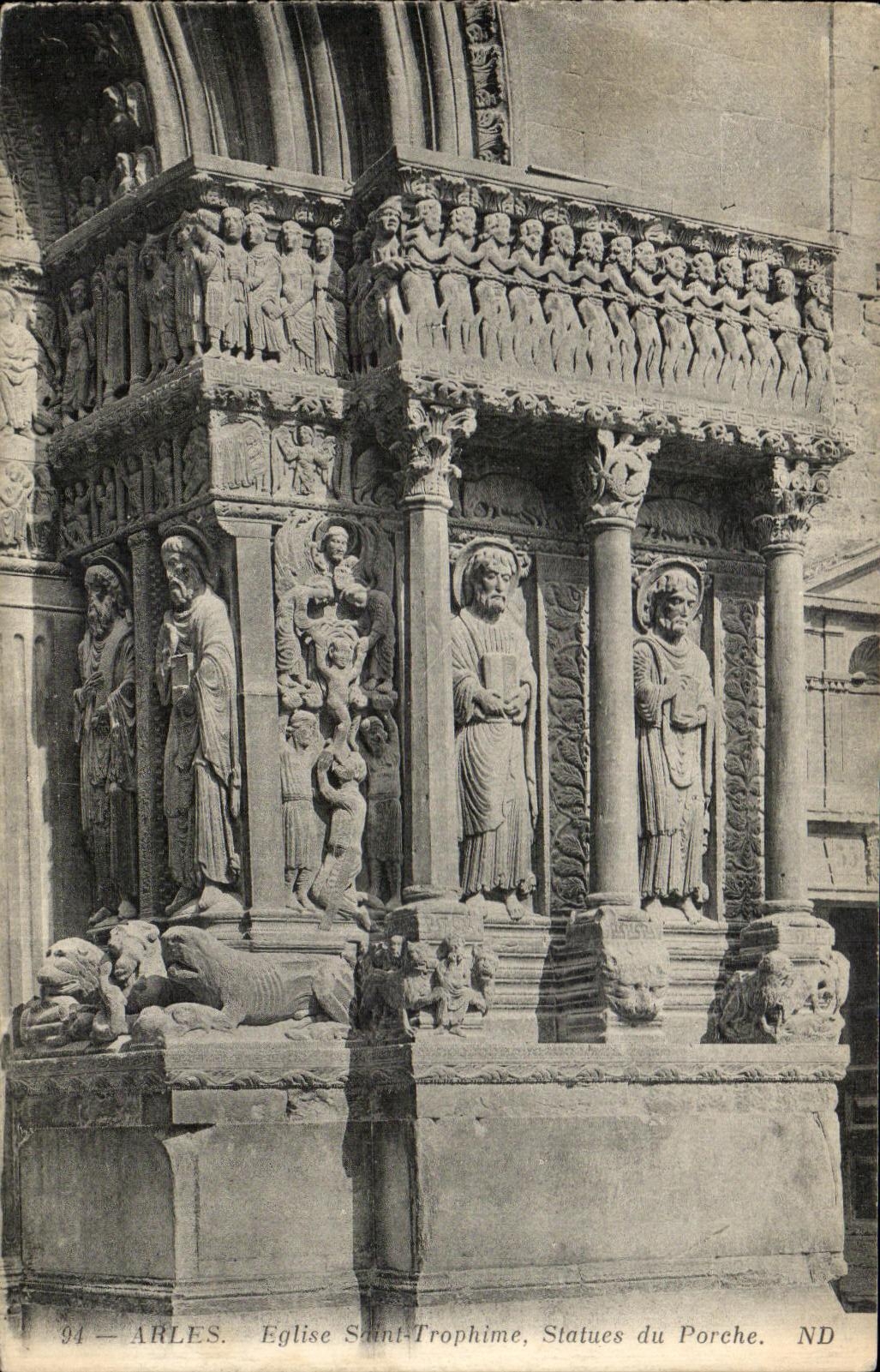 CPA Arles Church Saint Trophime Statues of the Porch