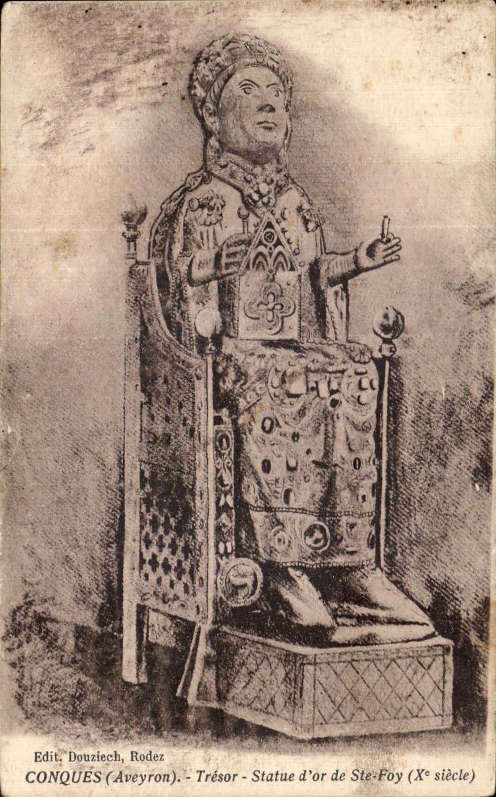 CPA Conques (Aveyron) Tresor Statue d or de Ste Foy (X siecle)
