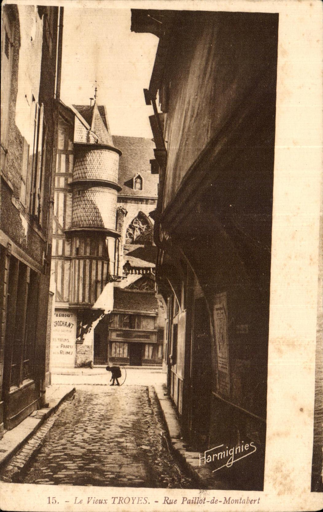 CPA the Old man Troyes Street Paillot de Montabert