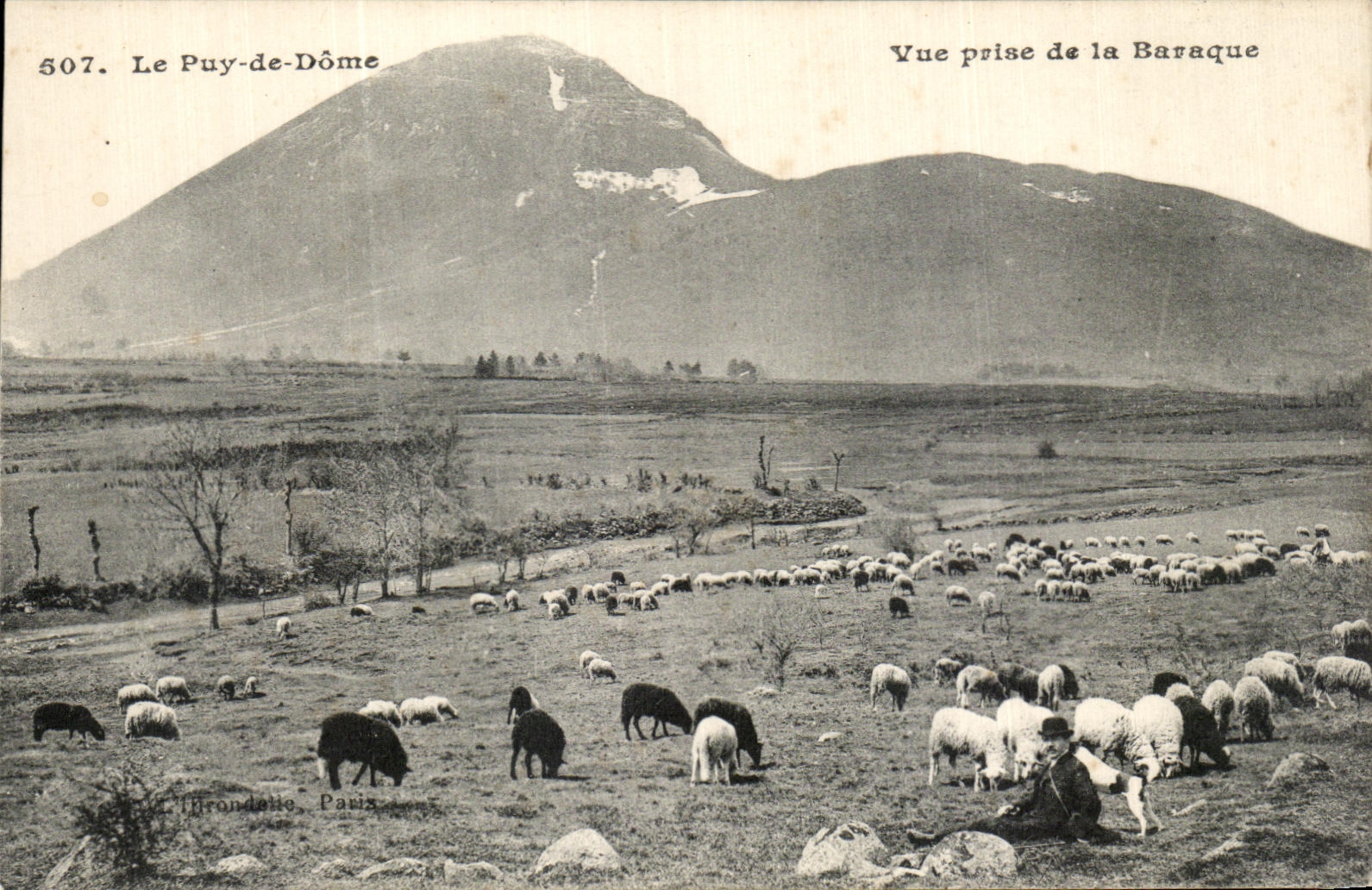 CPA Le Puy de Dome Vue Prise de la Baraque Moutons
