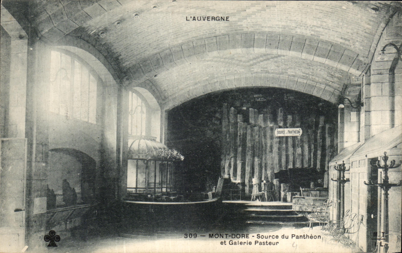 CPA Auvergne Mont Gilds Source of the Pantheon and Galerie Pasteur