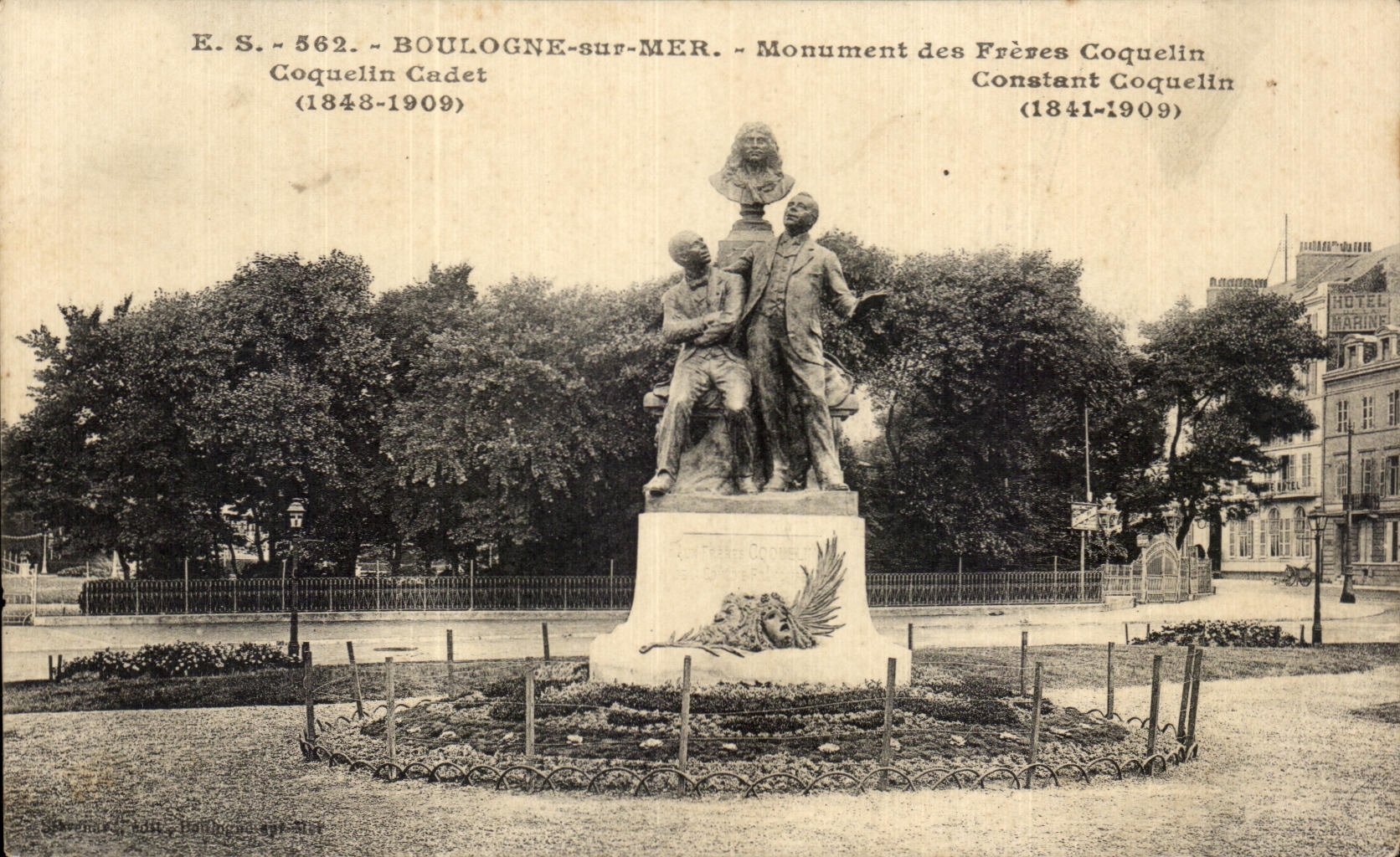 CPA Boulogne On Sea Monument of the Brothers Coquelin Moliere junior