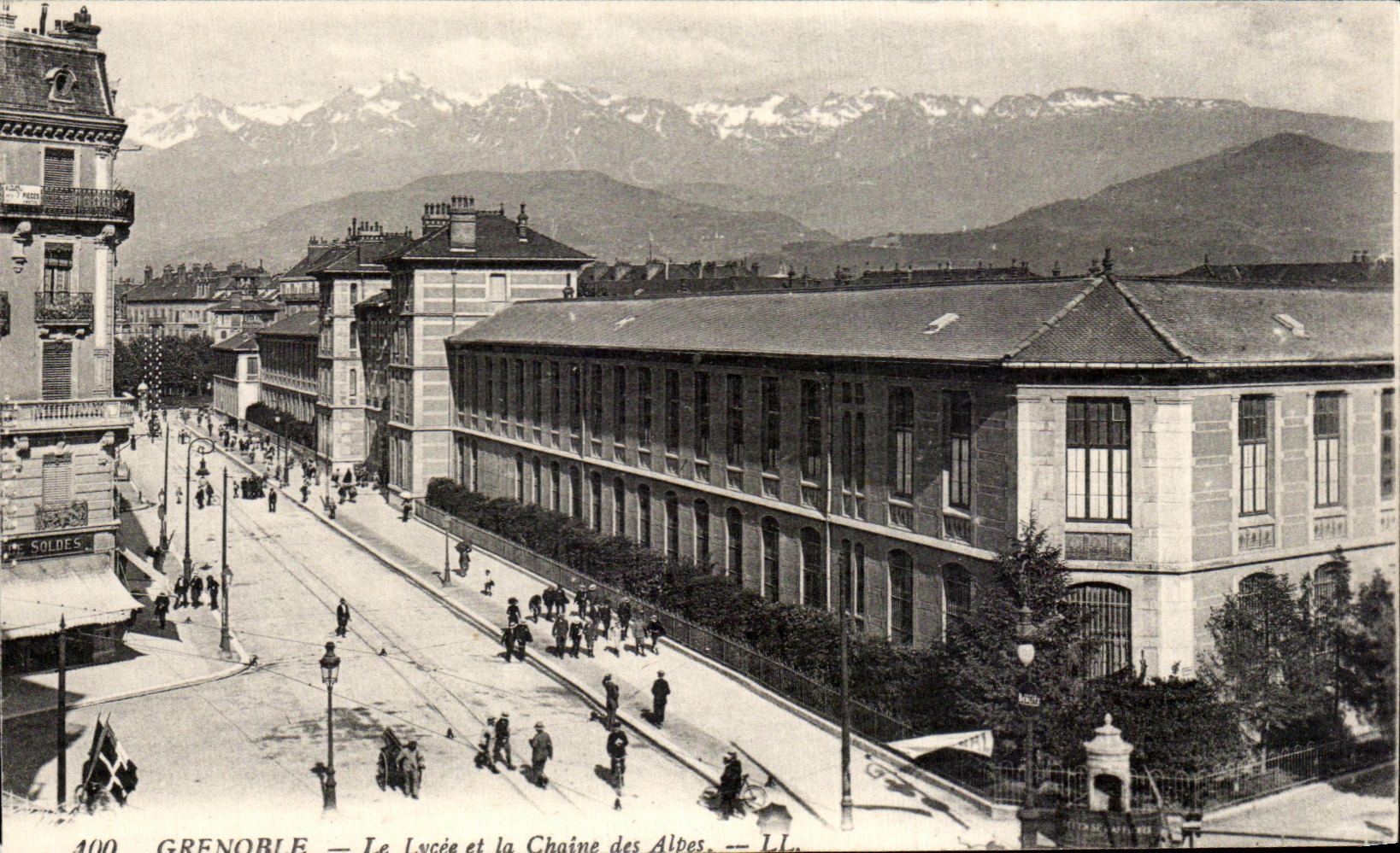 CPA Grenoble Le lycee et la chaine des Alpes