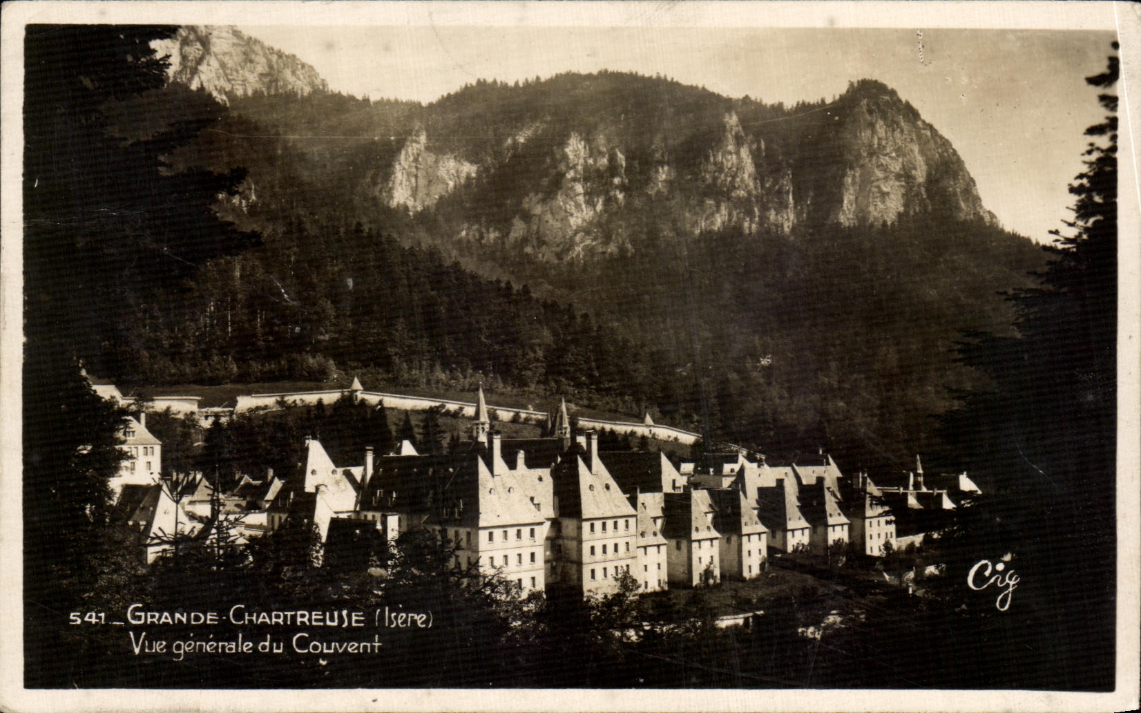 Large CPA Chartreuse View Convent