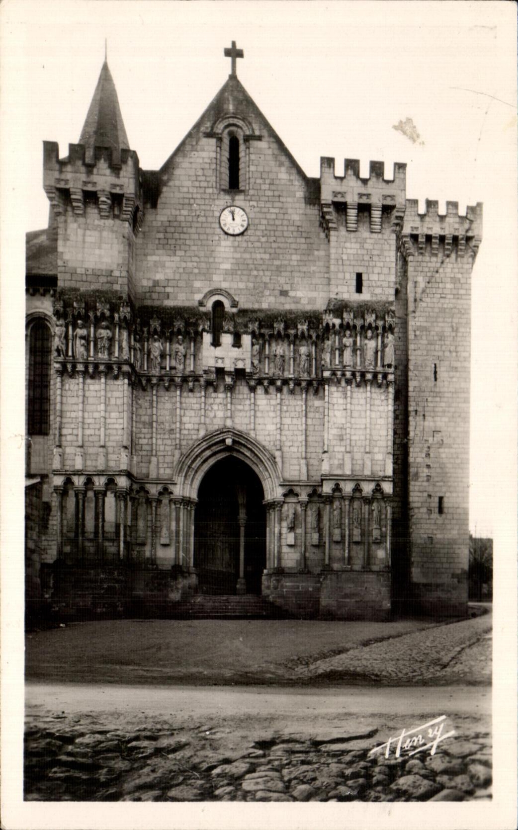 CPA Candes Facade de l Eglise