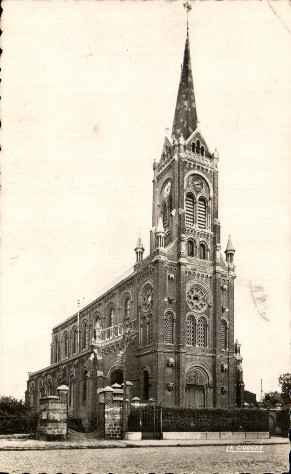 CPA Valenciennes Eglise du Faubourg de Paris