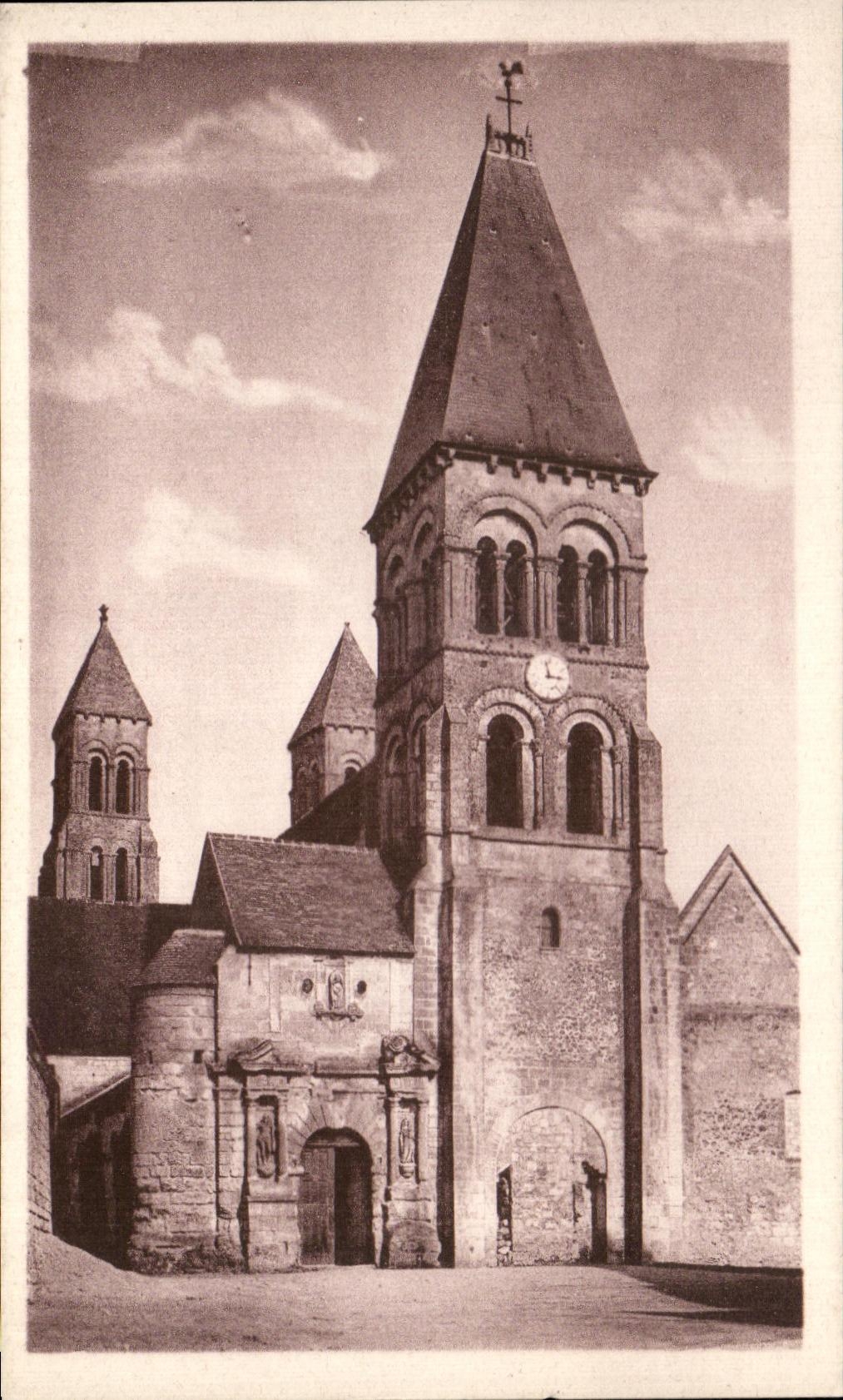 Ataque frontal de CPA Morienval de la iglesia de I