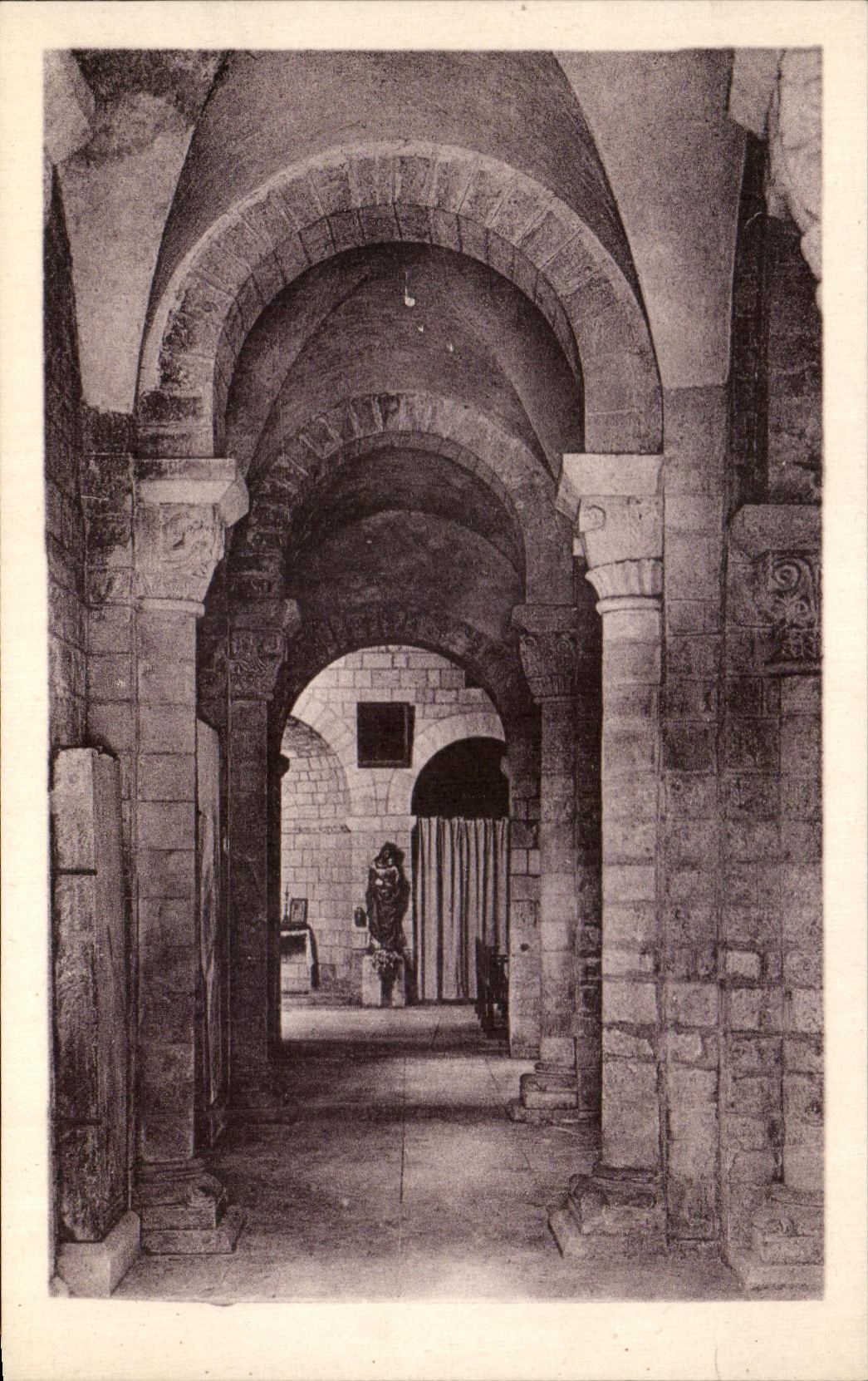 La iglesia baja de CPA Morienval dimensiona el cubo norteno