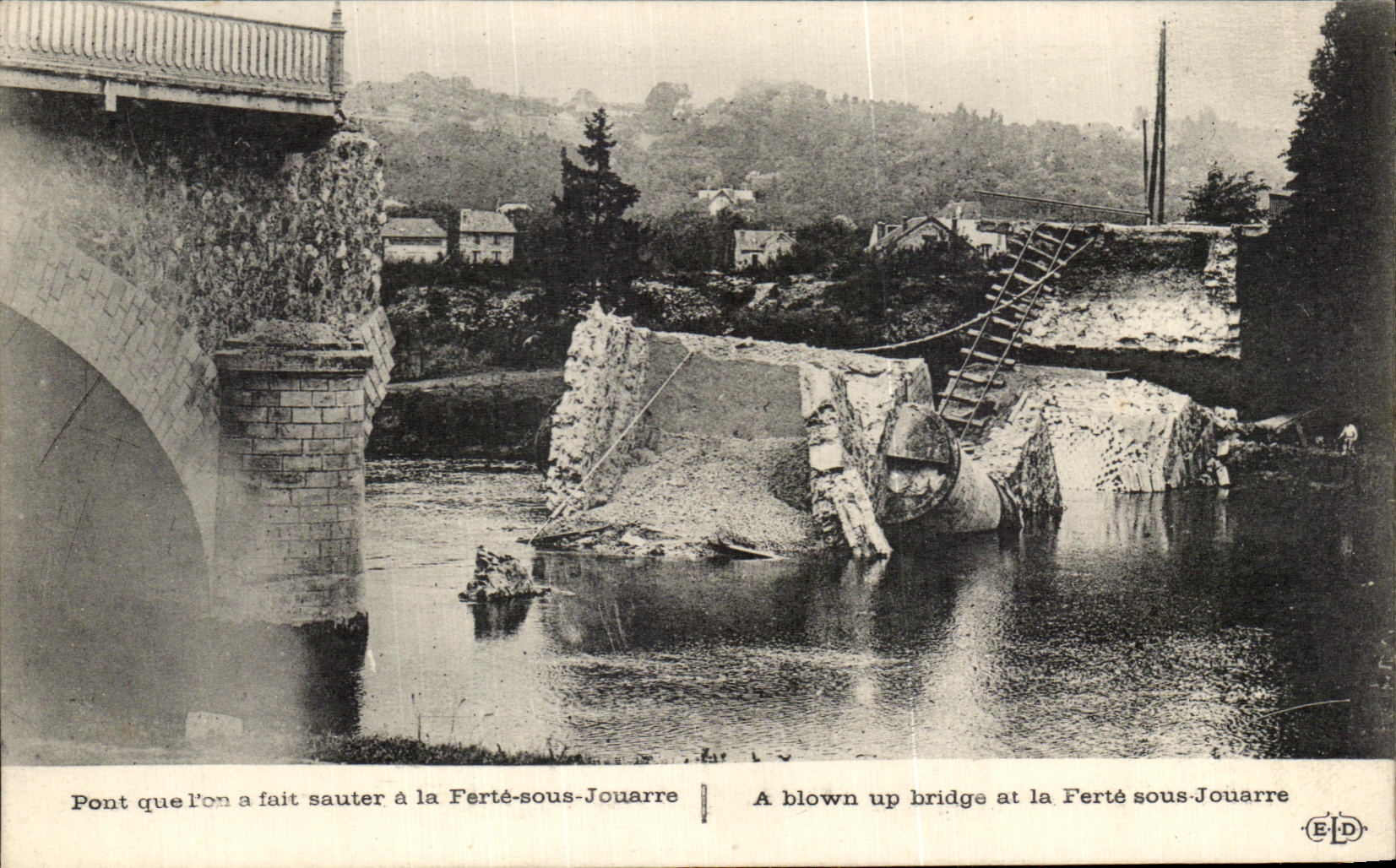 CPA Pont that I one made jump in Ferte under Jouarre has blown up bridge At Ferte under Jouarre