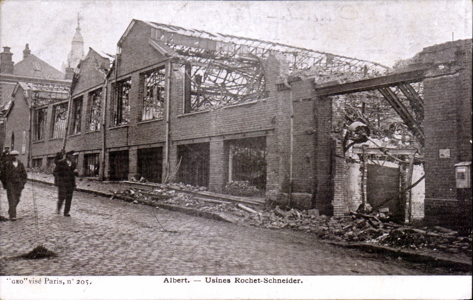 CPA Albert Usines Rochet Schneider Militaria