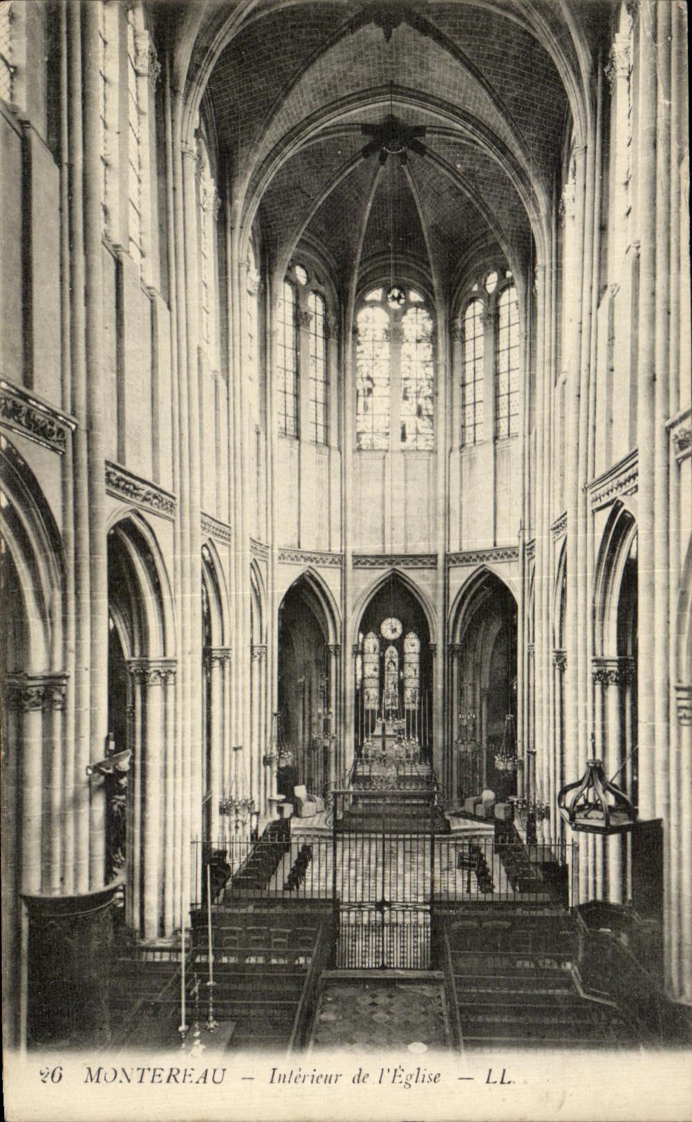 CPA Interior Montereau of Church