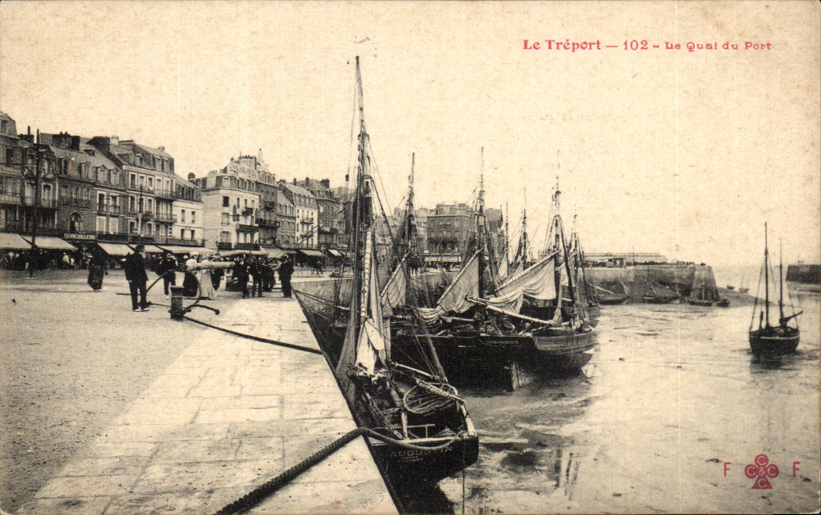 CPA Treport the Quay of the Port Boat