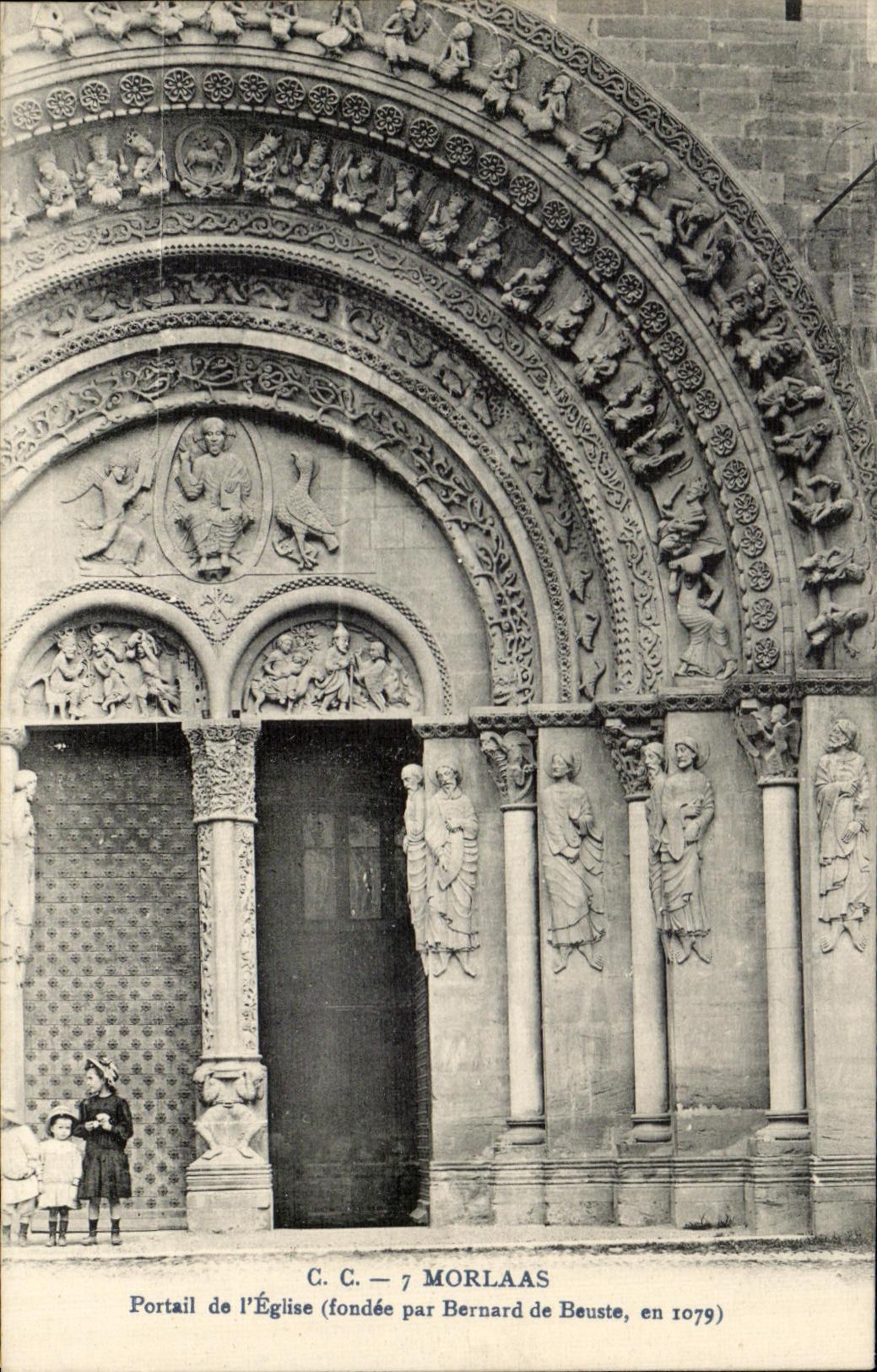 CPA Morlaas Portail de I Eglise