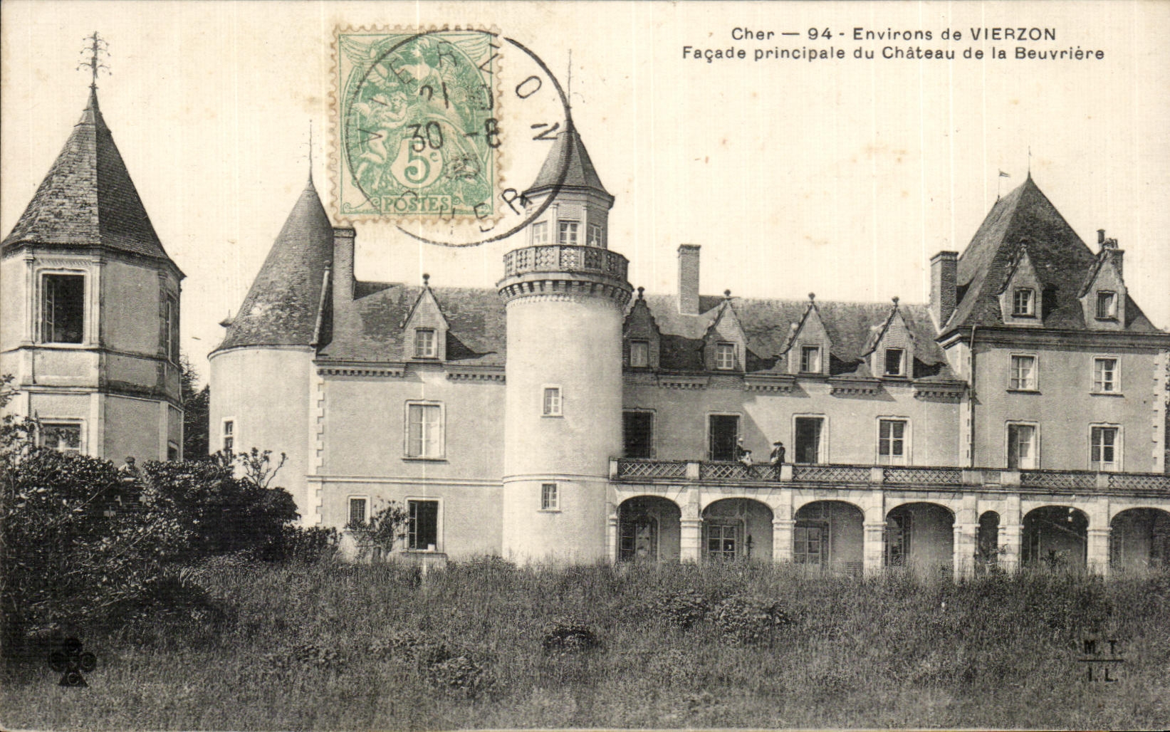 CPA Environs de Vierzon Facade principale du Chateau de la Beuvriere