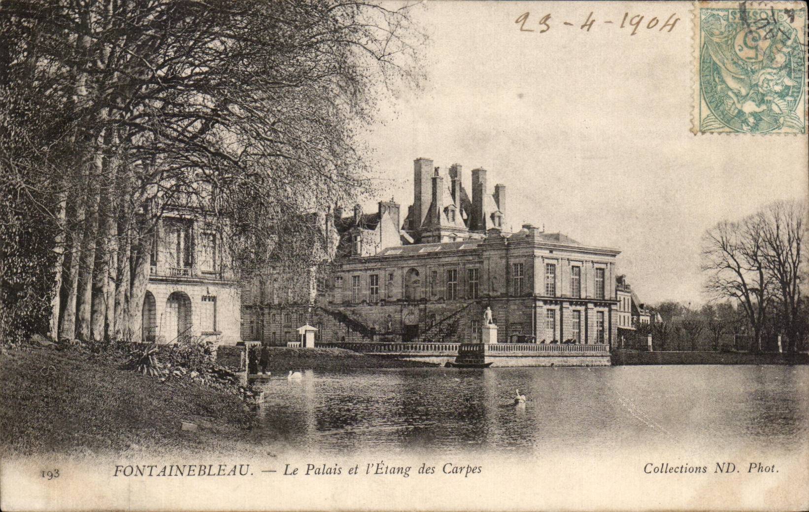 CPA Fontainebleau Le Palais et I Etang des Carpes