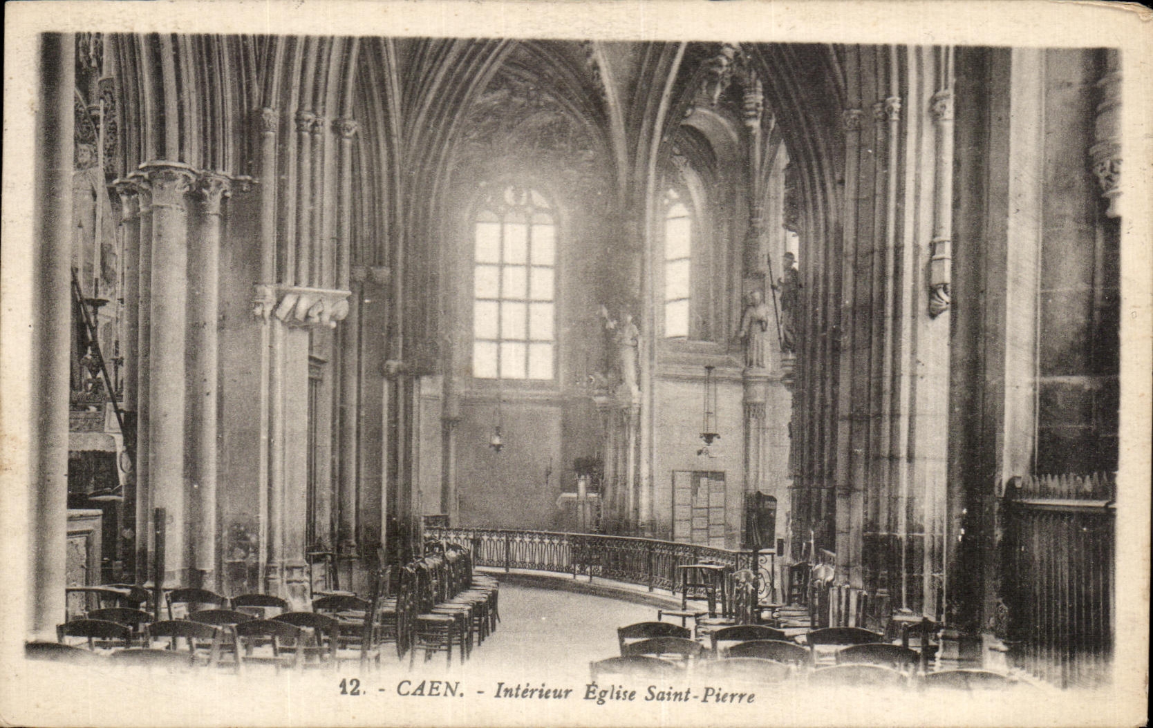 CPA Interior Caen Church Saint Pierre