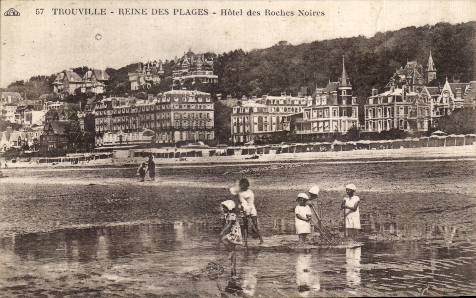 CPA Trouville Reine des Plages Hotel des Roches Noires Enfants