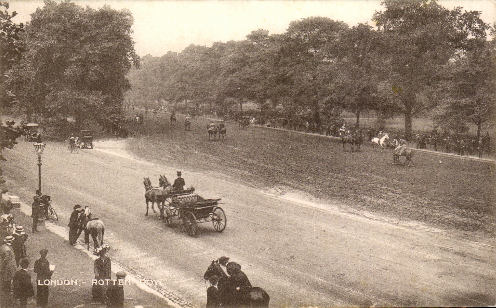 CPA London Rotten Row Horse horse Hippisme