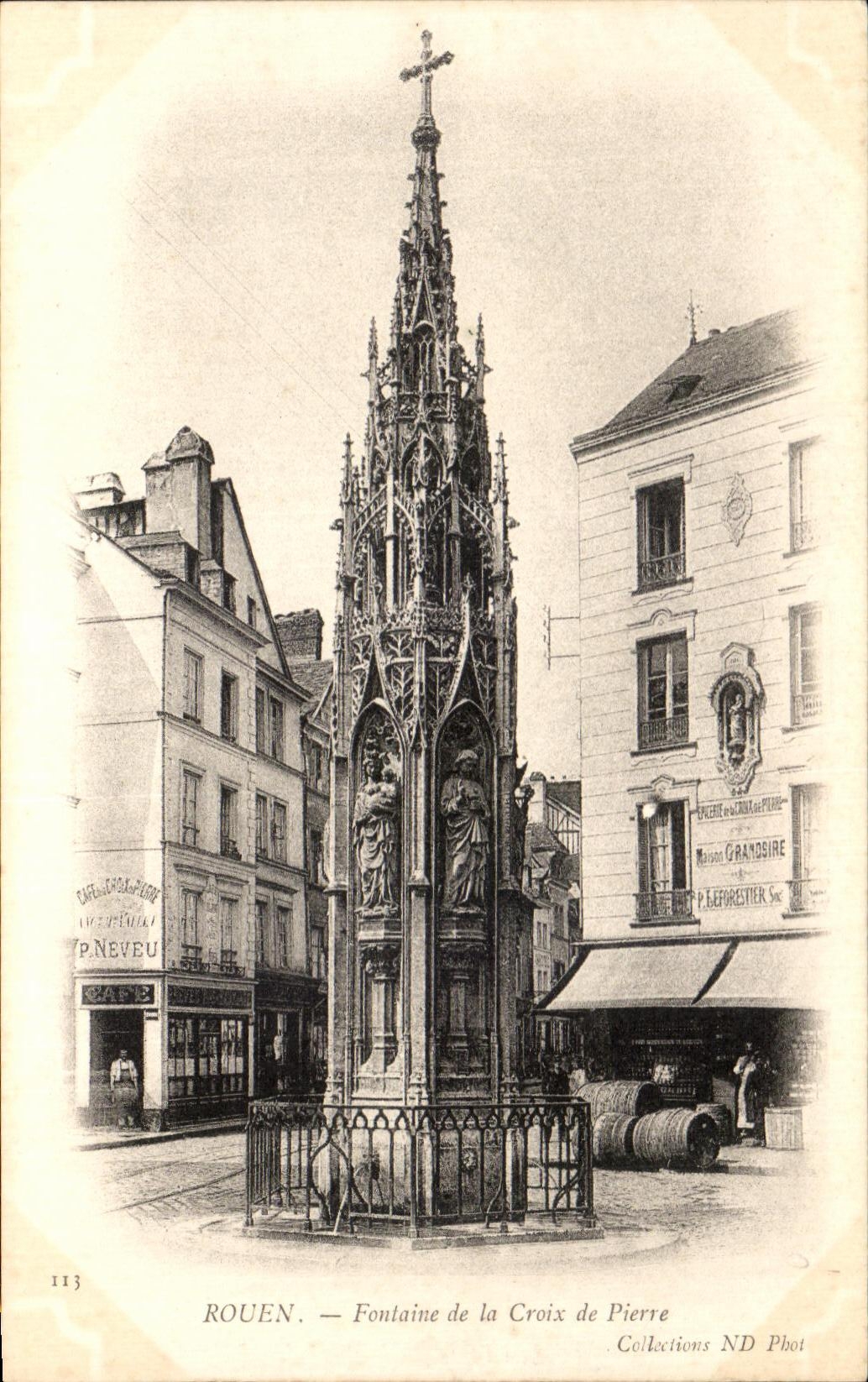 CPA Rouen Fountain of the stone Cross