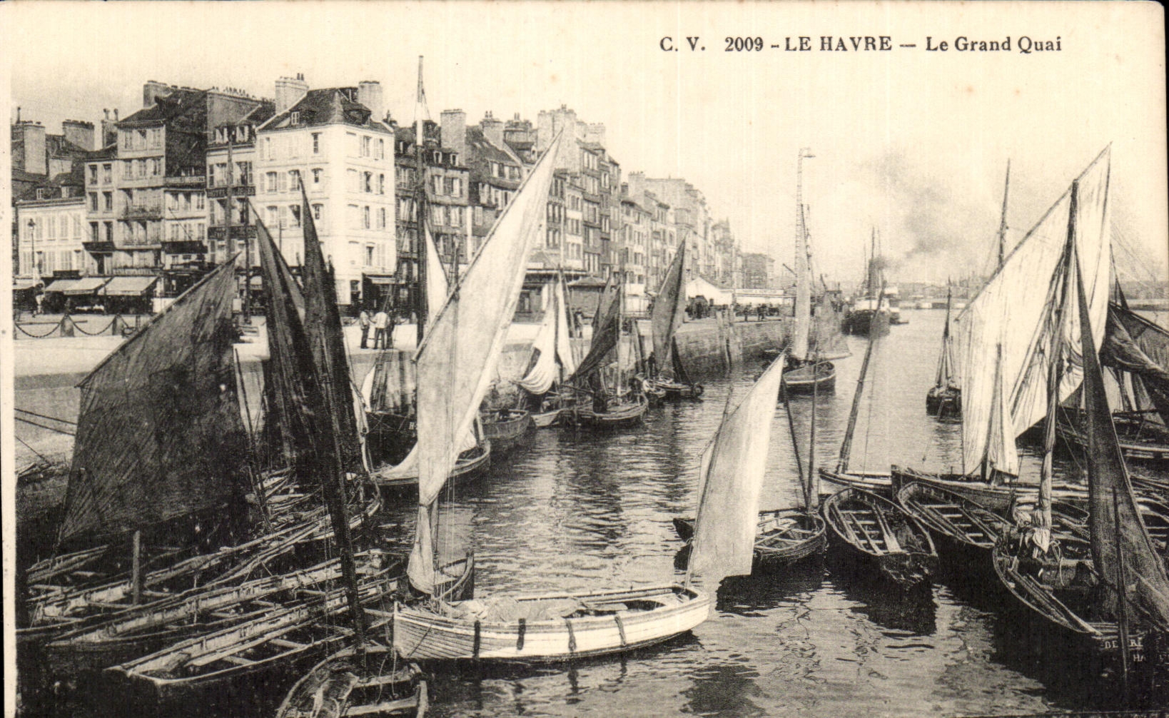 CPA Le Havre Le Grand Quai Bateaux