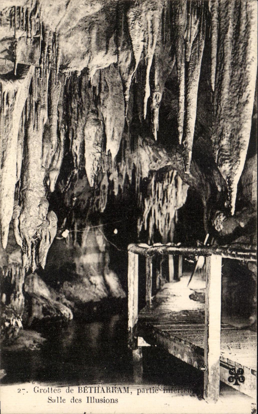 CPA Grottes De Betharram Partie Salle des Illusions