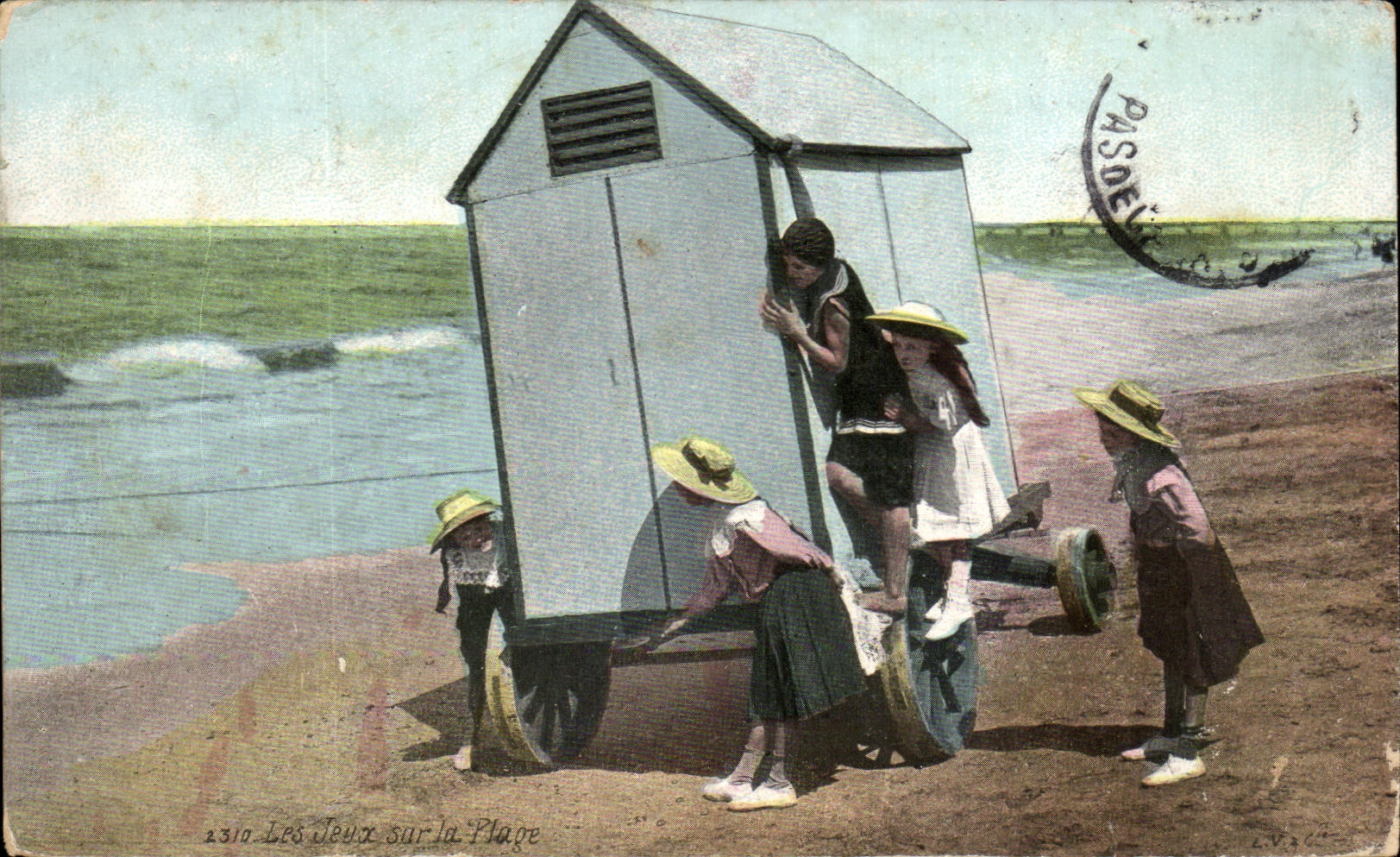 CPA Les jeux sur la plage Enfants 