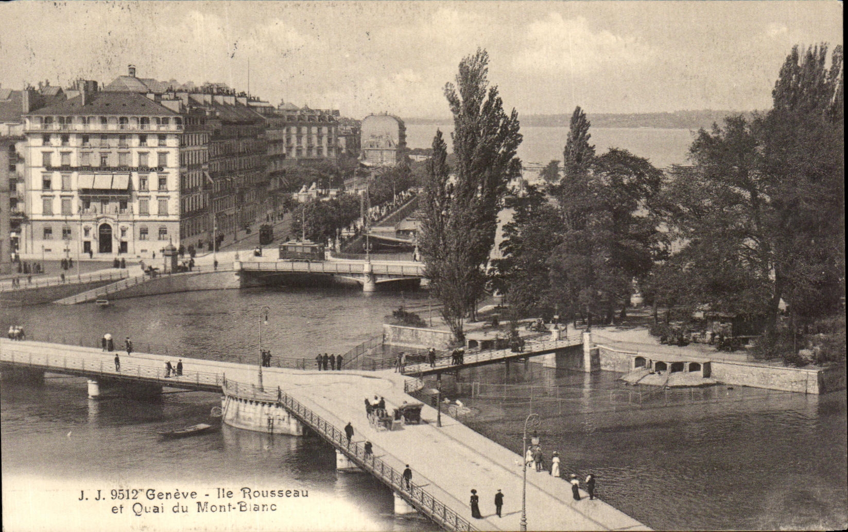 CPA Geneva Island Rousseau and Quai of the Bianc Mount