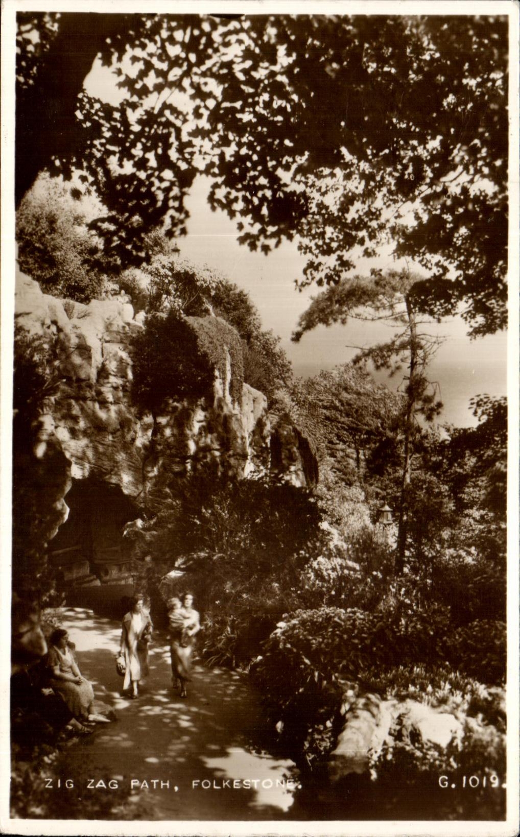 CPA Zag Path Folkestone