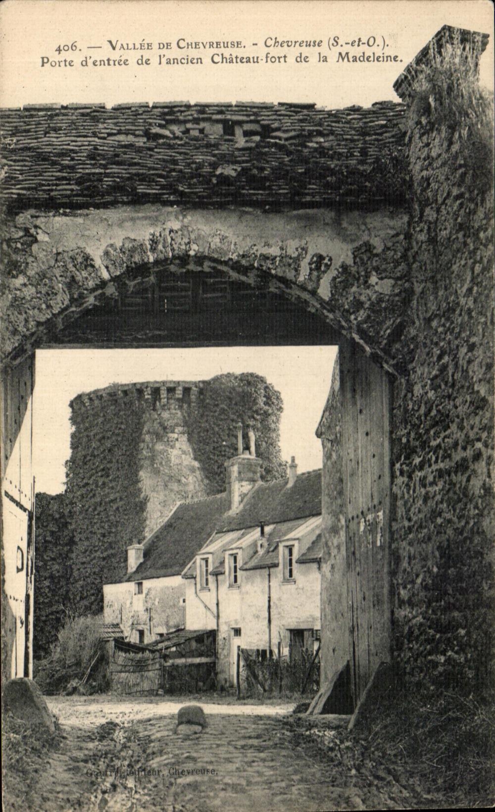 CPA Vallee De Chevreuse Chevreuse Porte d entree de I ancien Chateau fort de la Madeleine