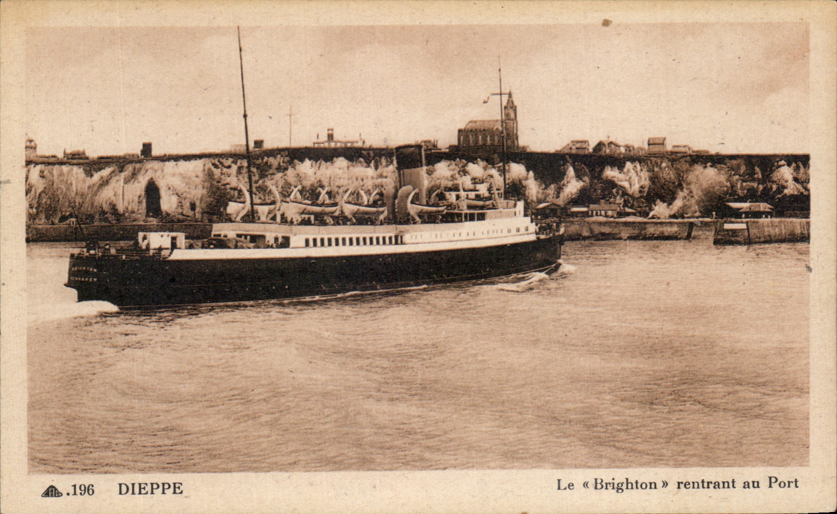 CPA Dieppe Brighton que vuelve al barco portuario