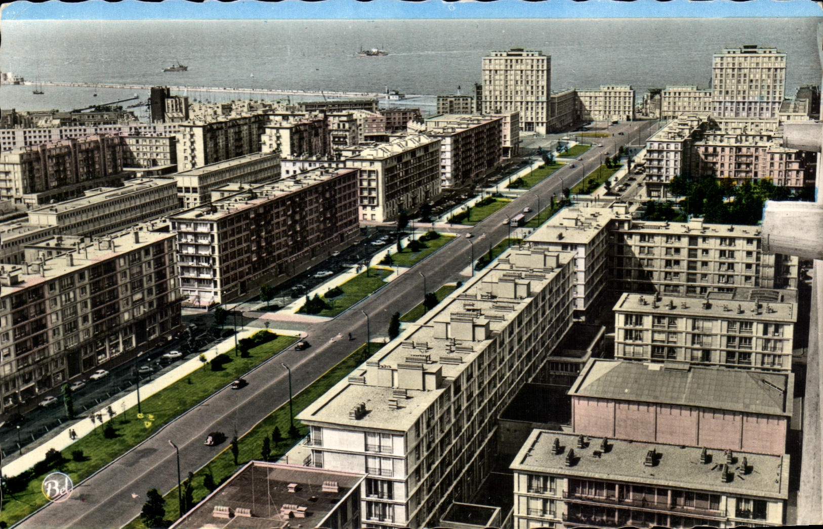 Avenida de CPA Le Havre Foch y la puerta de Oceane