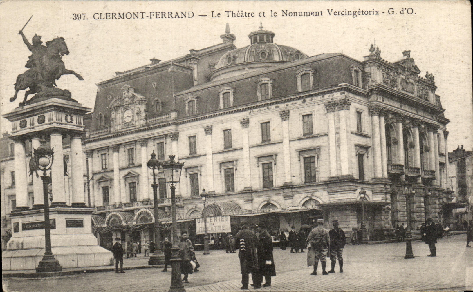 CPA Clermont-Ferrand el teatro y el monumento de Vercingetorix