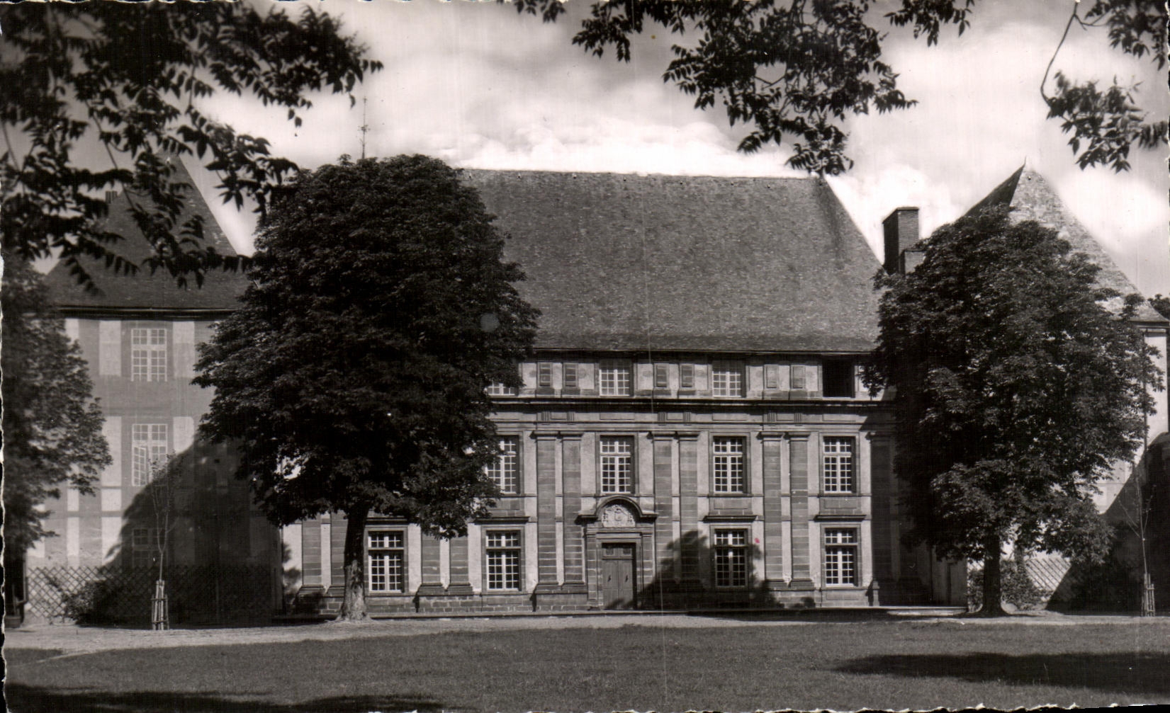 CPSM Surroundings of Vichy and Chatel Guyon Castle Effiat built by the marshal Effiat father Five Mars old