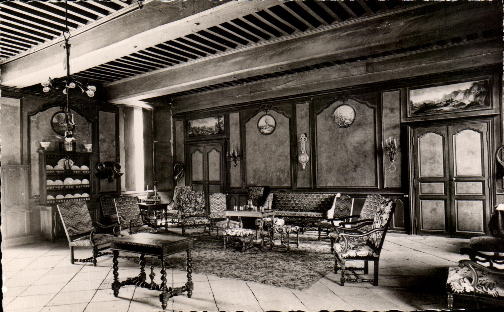CPSM Surroundings of Vichy and Chatel Guyon Castle Effiat Room of the guards Furniture of the marshal