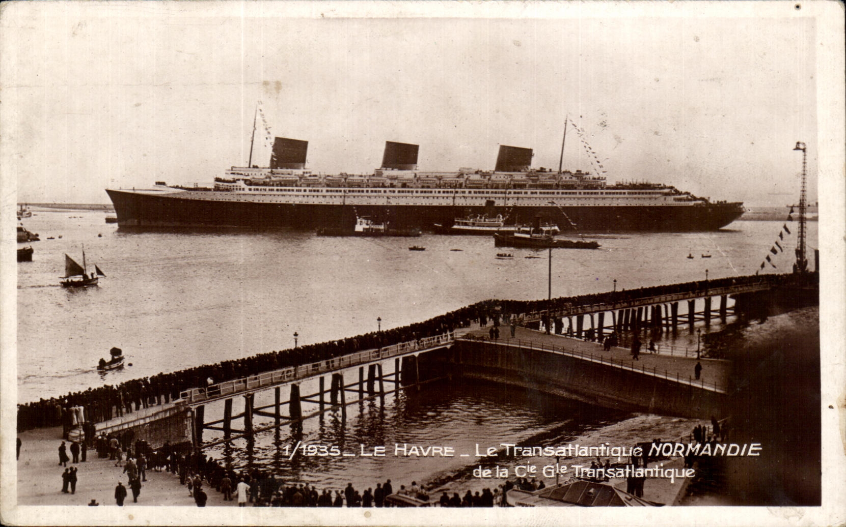 CPA Le Havre the Normandy Deck chair of the General Co Steamer