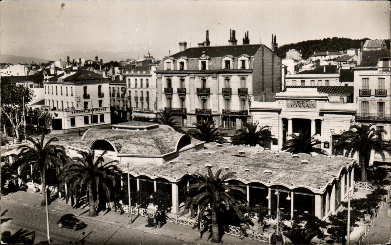 CPA Perpignan Le Paimarlum et les Banques
