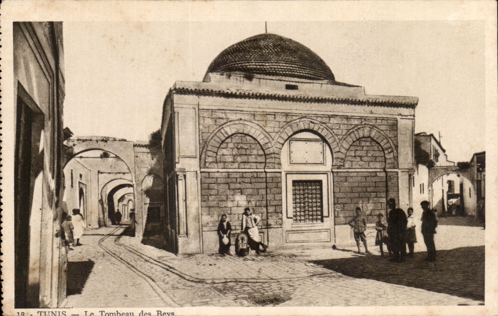 CPA Tunis Le tombeau des Beys Tunisie 