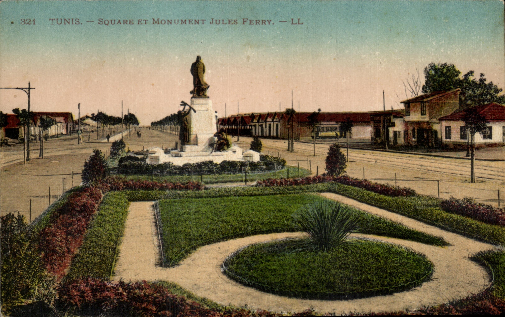 CPA Tunis Square et Monument Jules Ferry Tunisie