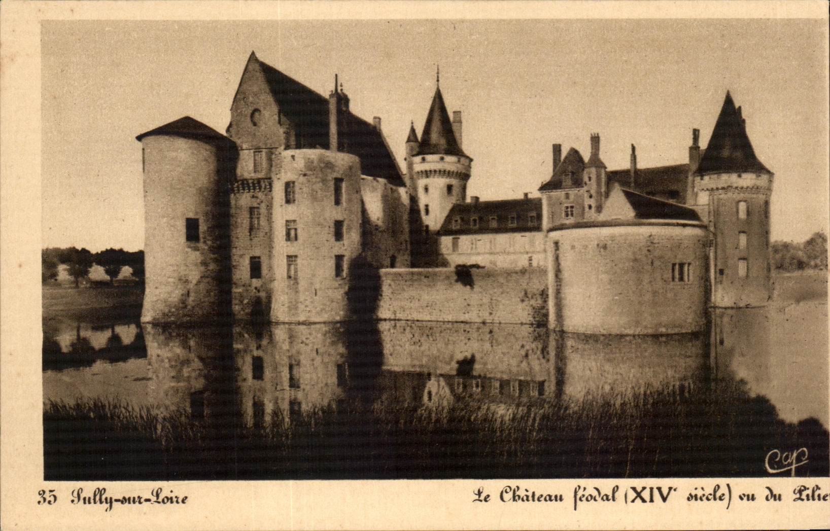 CPA Sully on the Loire the Feudal Castle