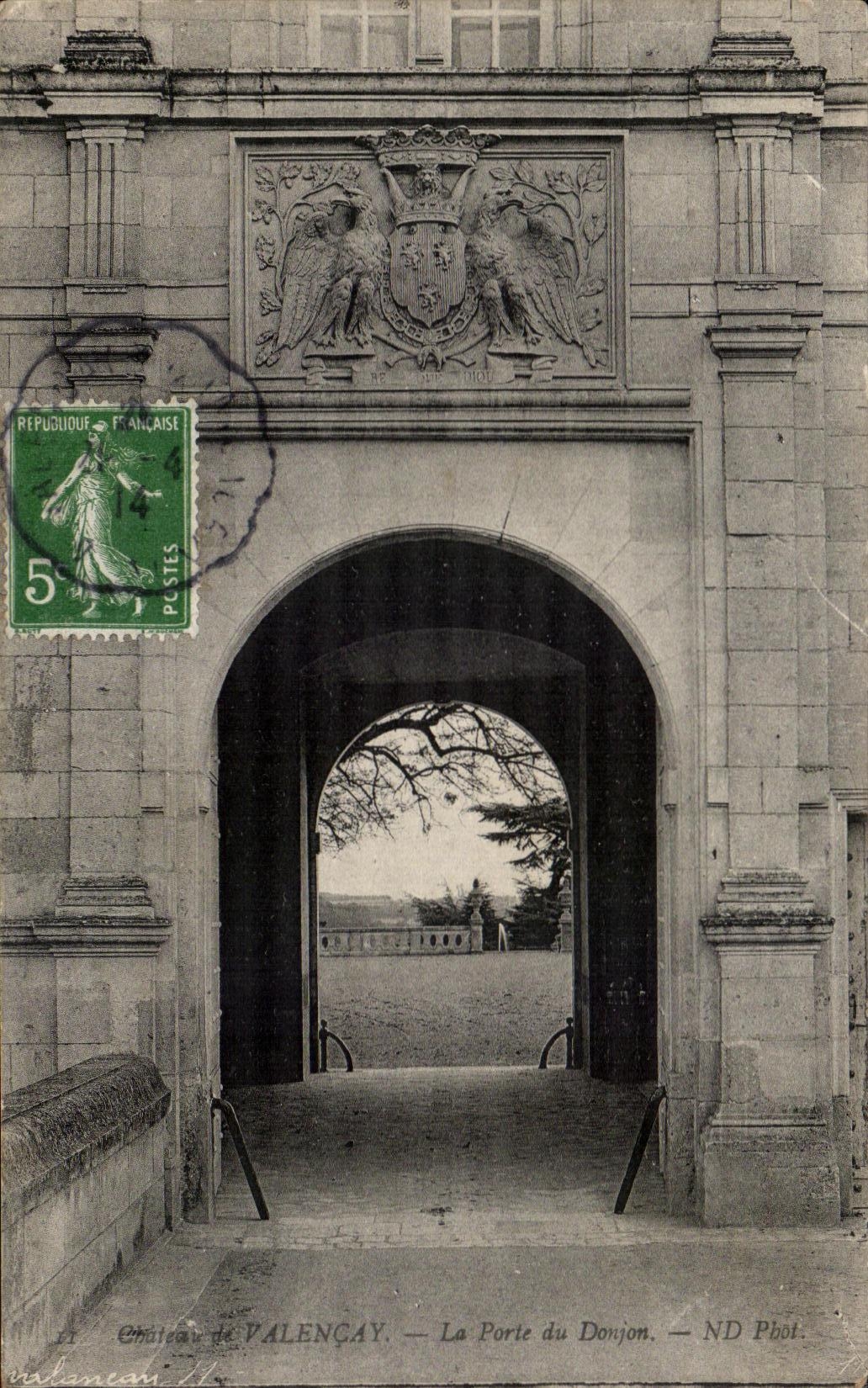 CPA Valencay La Porte Donjon