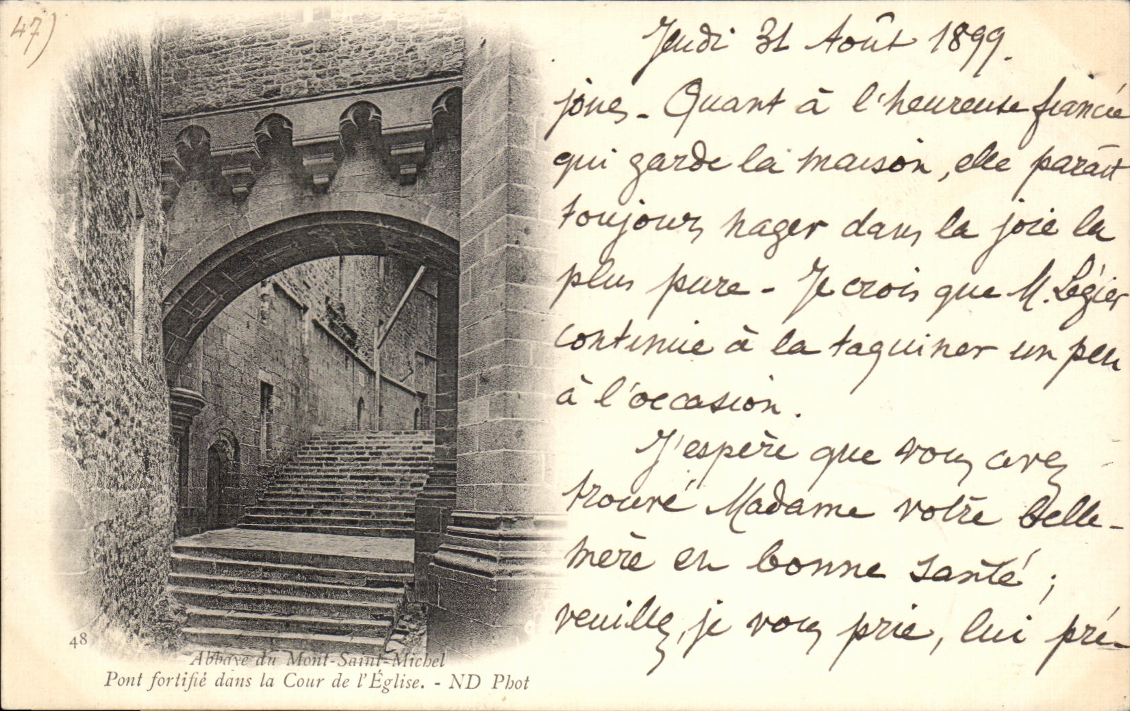 CPA Abbaye du Mont Saint Michel Pont Fortifie dans la Cour de I Eglise Carte 1899