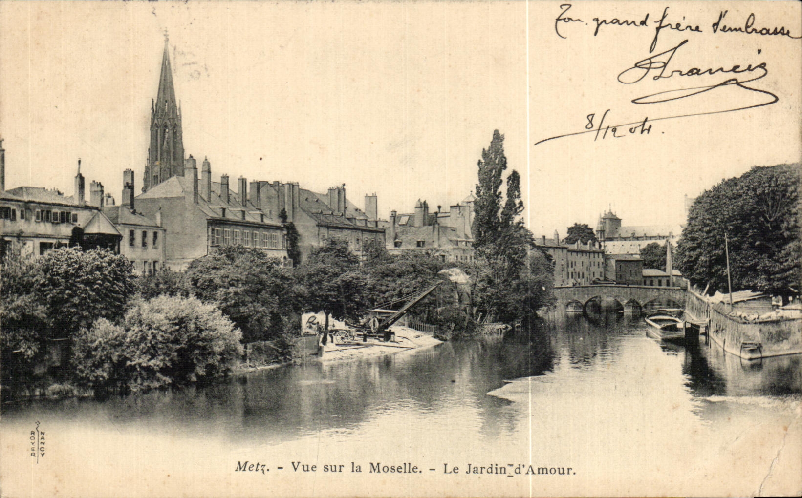 CPA Metz Vue Sur la Moselle Le Jardin d Amour Machine