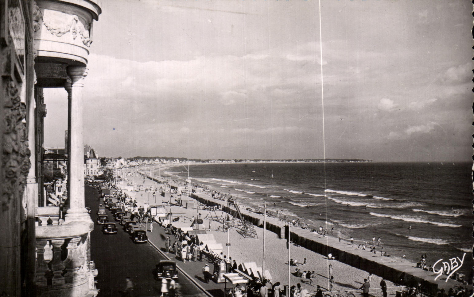 CPA La Baule Baulevard Henaecart taken of Adriana Hotel