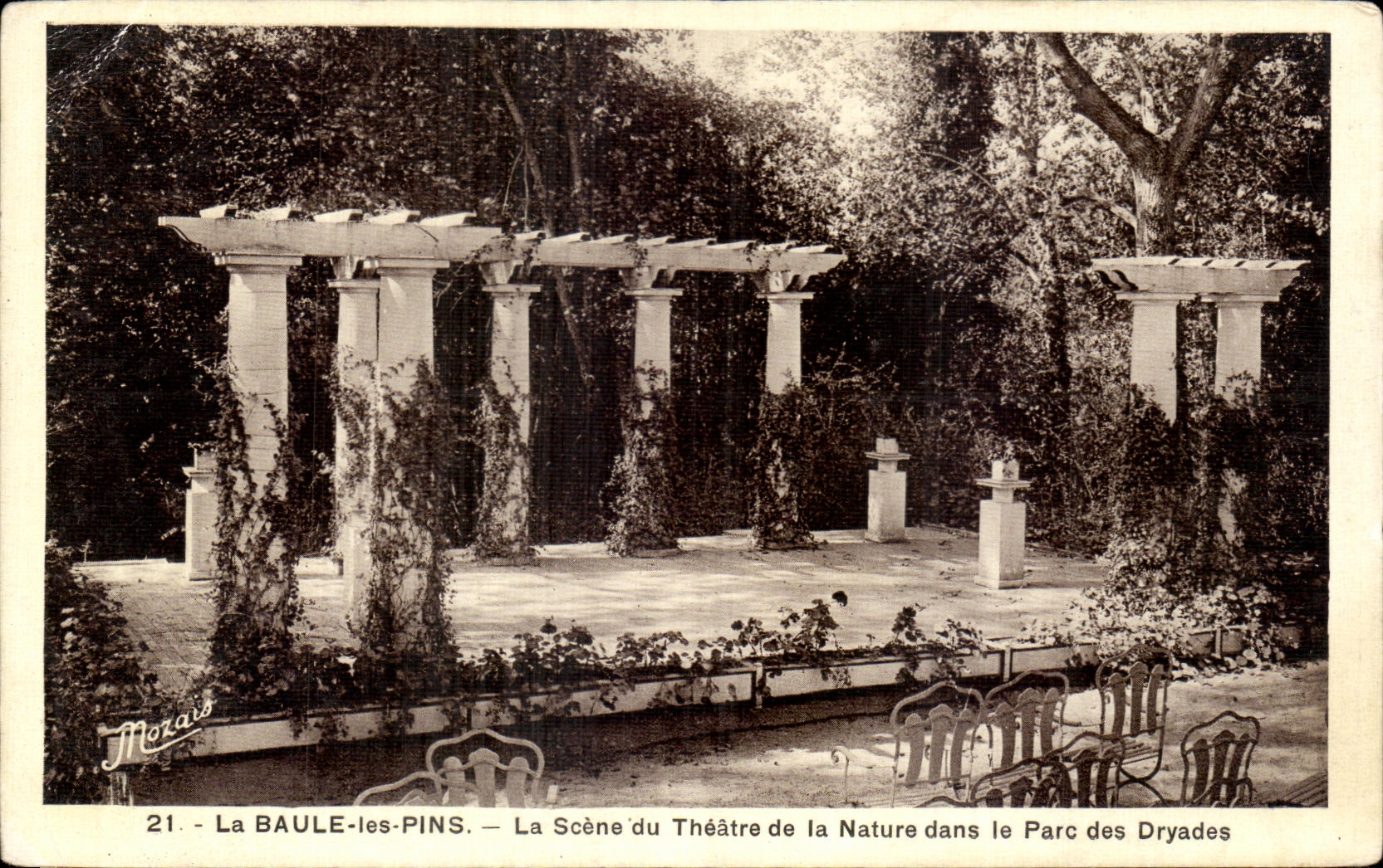 CPA La Baule Pines the Scene of the Theater of Nature in the Park of Dryades