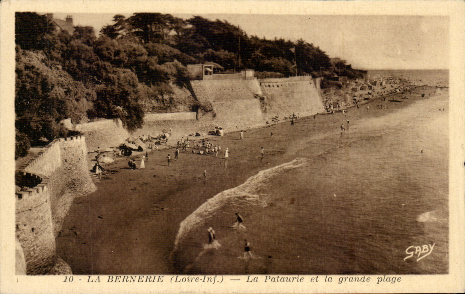 CPA Bernerie Pataurie and main beach