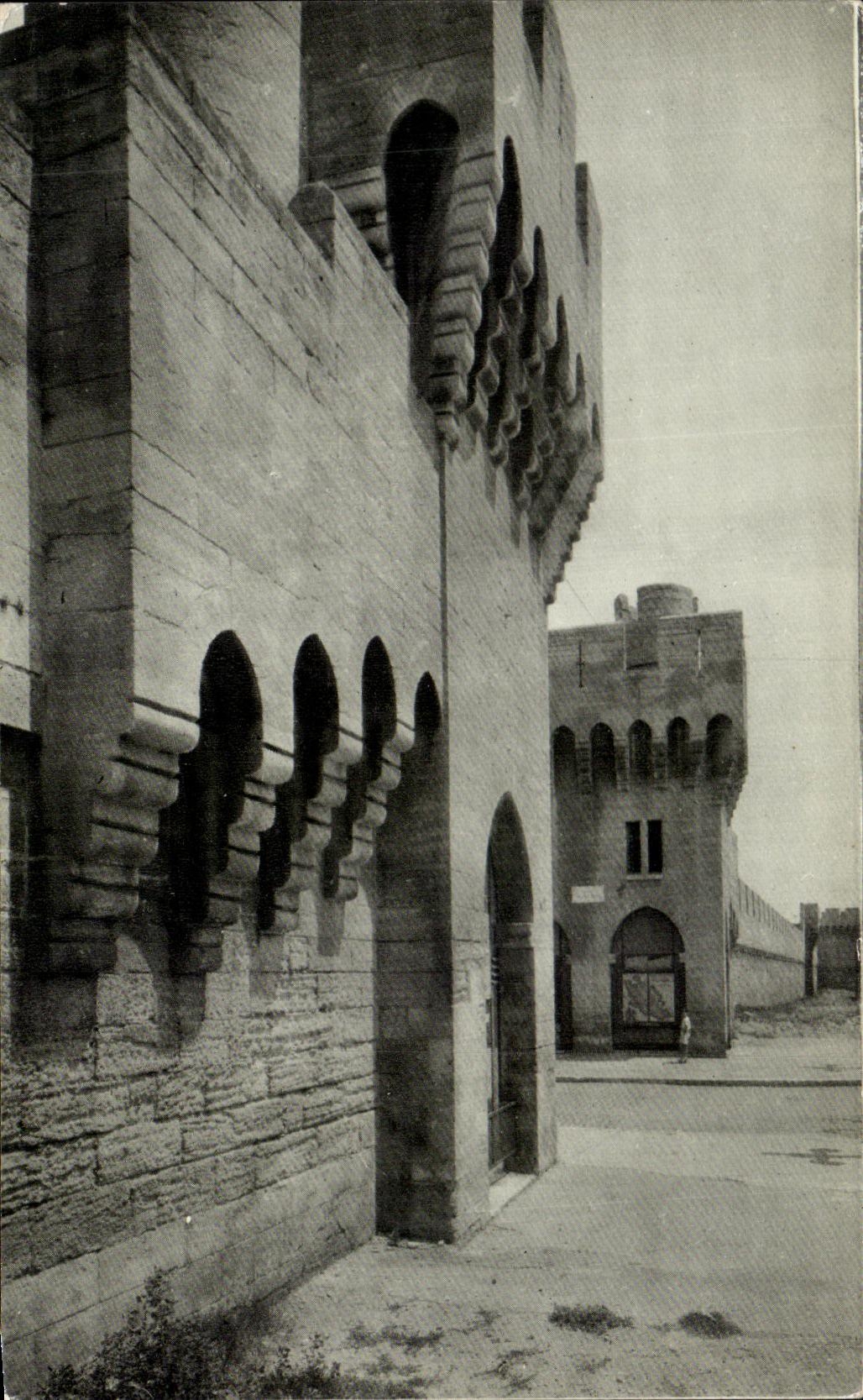 Paredes de CPSM Avignon